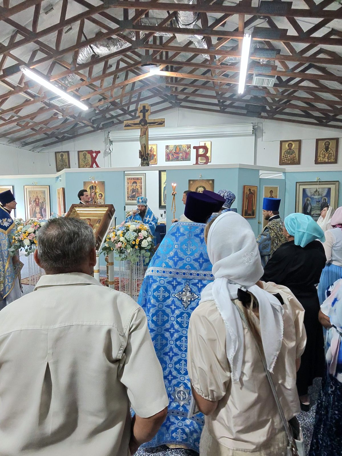 Престольный праздник Почаевской обители во Флориде: митрополит Николай возглавил Литургию, братия строит храм